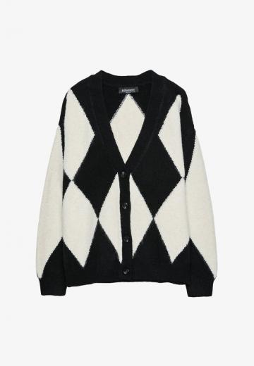 Жаккардовая вязаная кофта