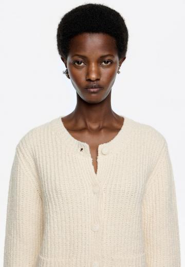 Вязаная кофта