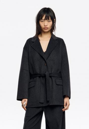 Короткое пальто