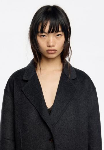 Короткое пальто