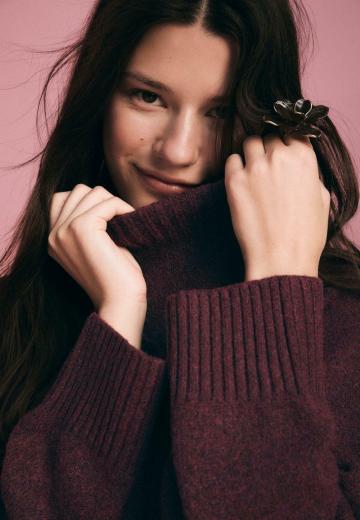 Пуловер в полоску