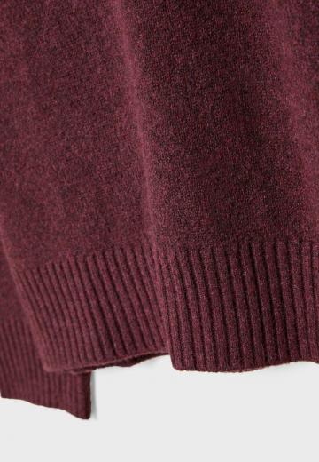 Пуловер в полоску