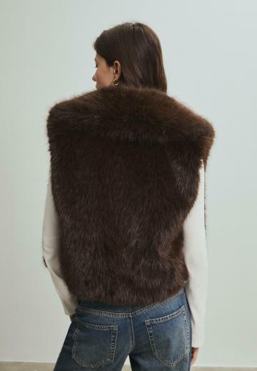 Пуховой жилет