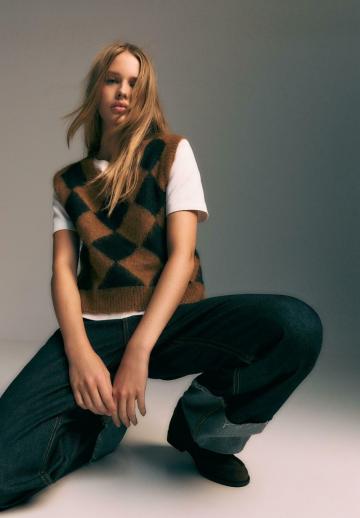 Пуловер без рукавов