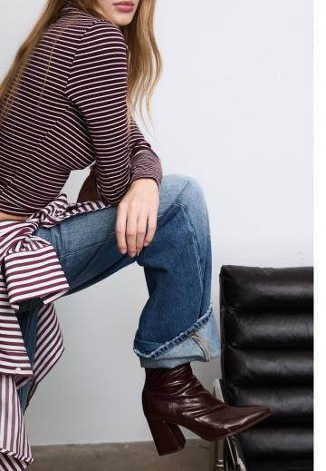 Высокие сапоги