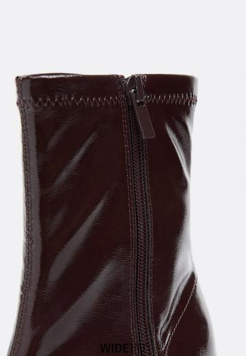 Высокие сапоги