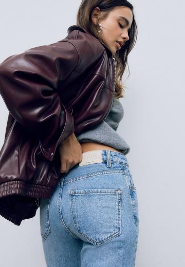 Прямые джинсы