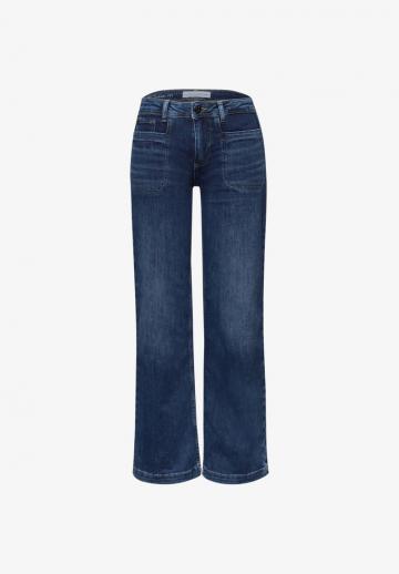 Клешеные джинсы