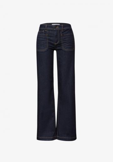 Клешеные джинсы