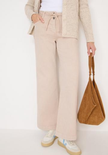 Клешеные джинсы