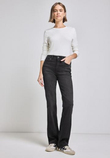 Клешеные брюки