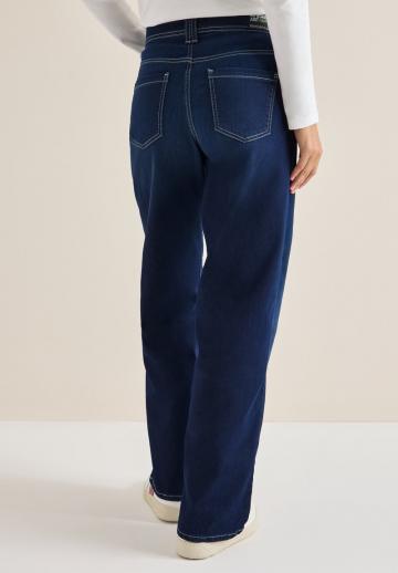 Свободные джинсы