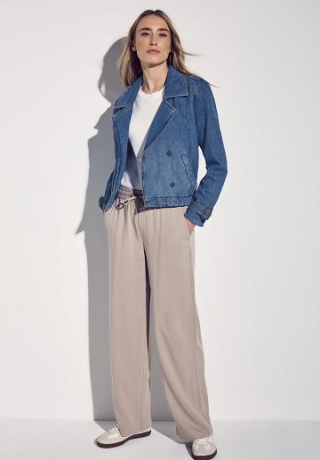 Джинсовая куртка