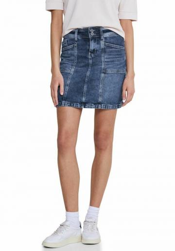 Юбка с накладными карманами