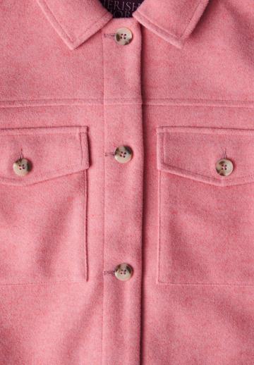 Куртка с накладнымит карманами