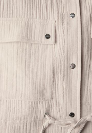 Куртка с накладнымит карманами