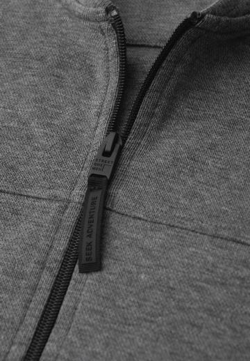 Куртка бомбер