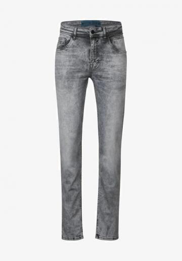 Узкие джинсы