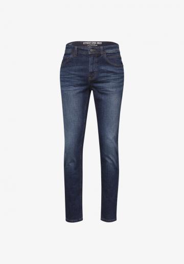 Узкие джинсы