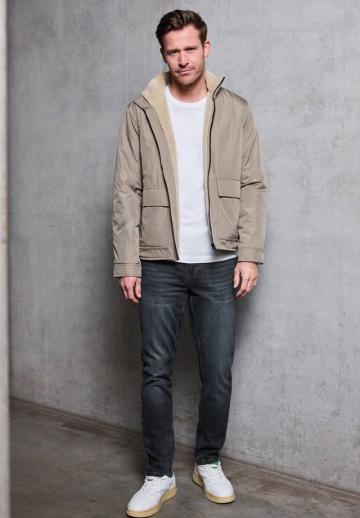 Узкие джинсы