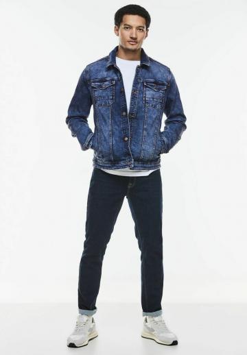 Джинсовая куртка