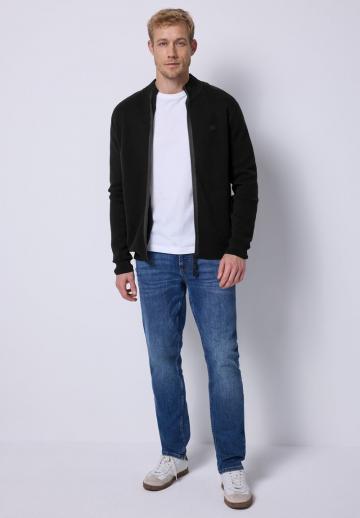 Вязаная кофта