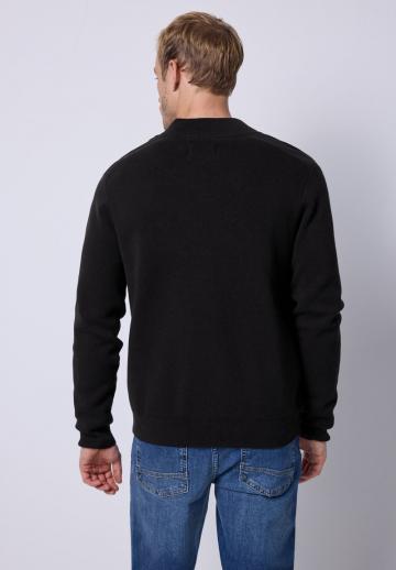 Вязаная кофта