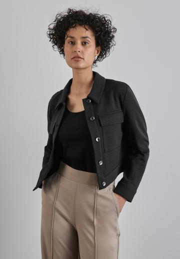 Блейзер с накладными карманами