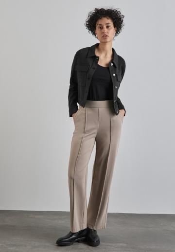 Блейзер с накладными карманами