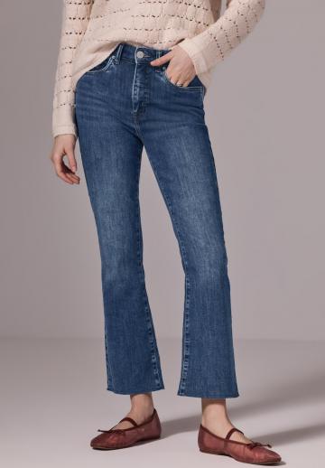 Клешеные джинсы
