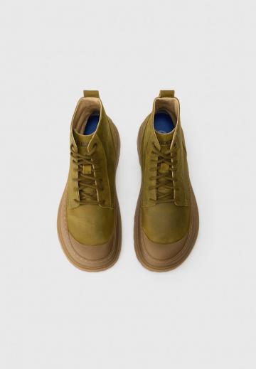 Ботинки на шнуровке