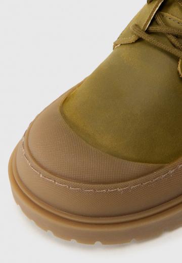 Ботинки на шнуровке