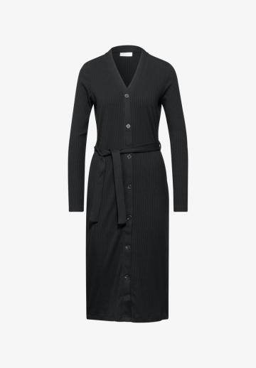 Вязаное платье