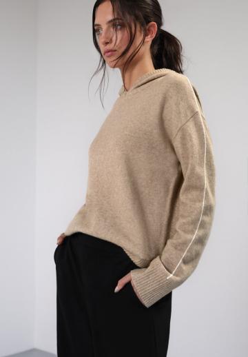 Пуловер с капюшоном