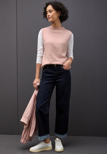 Пуловер без рукавов