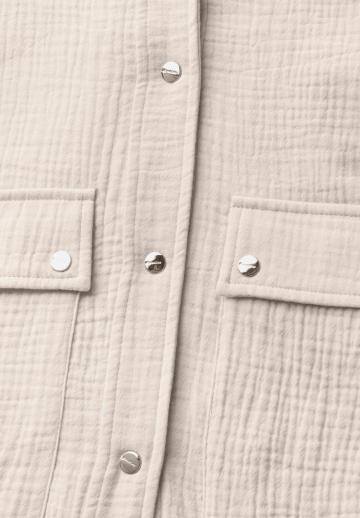 Куртка с накладнымит карманами