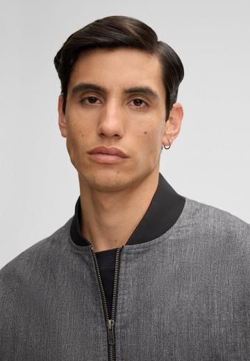 Куртка бомбер