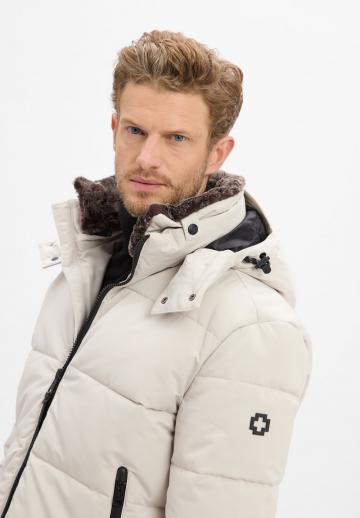 Зимняя куртка