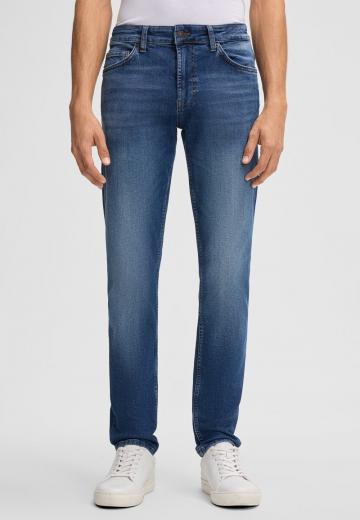 Узкие джинсы