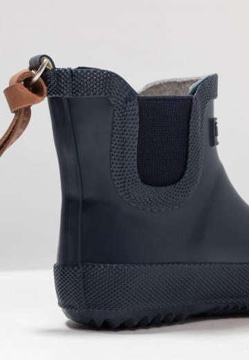 Резиновые сапоги