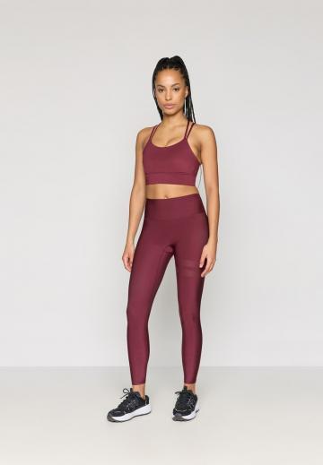 Спортивный бюстгальтер