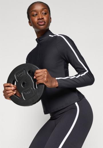 Спортивная майка