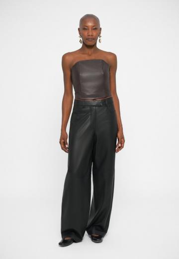 Топ без бретелек