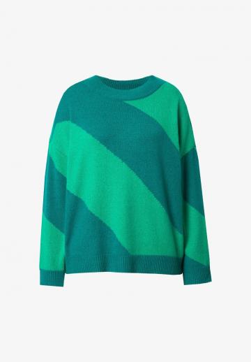 Пуловер в полоску