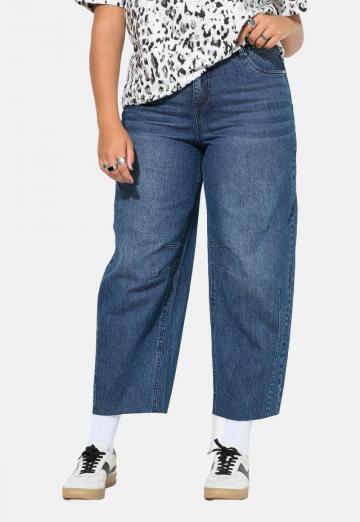 Короткие джинсы