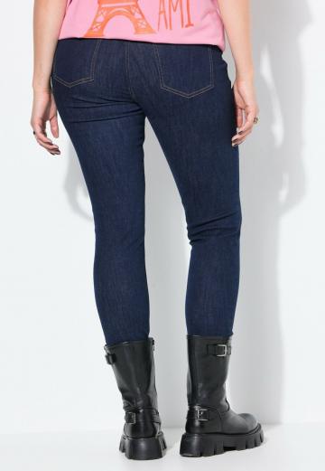 Узкие джинсы