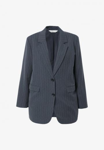 Короткое пальто