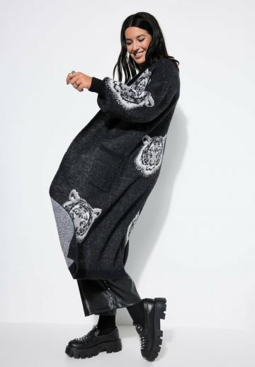 Жаккардовая вязаная кофта