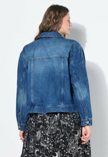 Джинсовая куртка