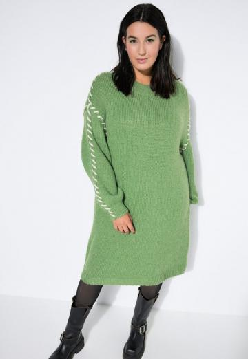 Вязаное платье